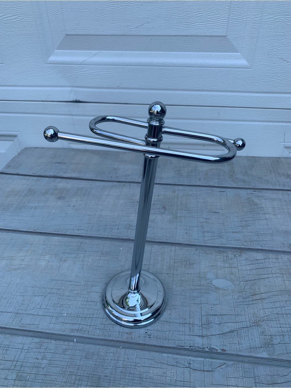 Gatco 1546 Countertop S-Style Hand Towel Holder Stand Freestanding Chrome